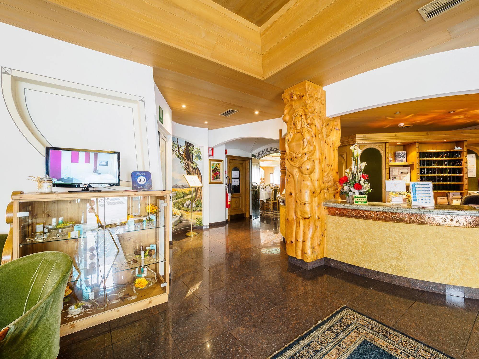 Hotel Santanton Bormio Exterior photo