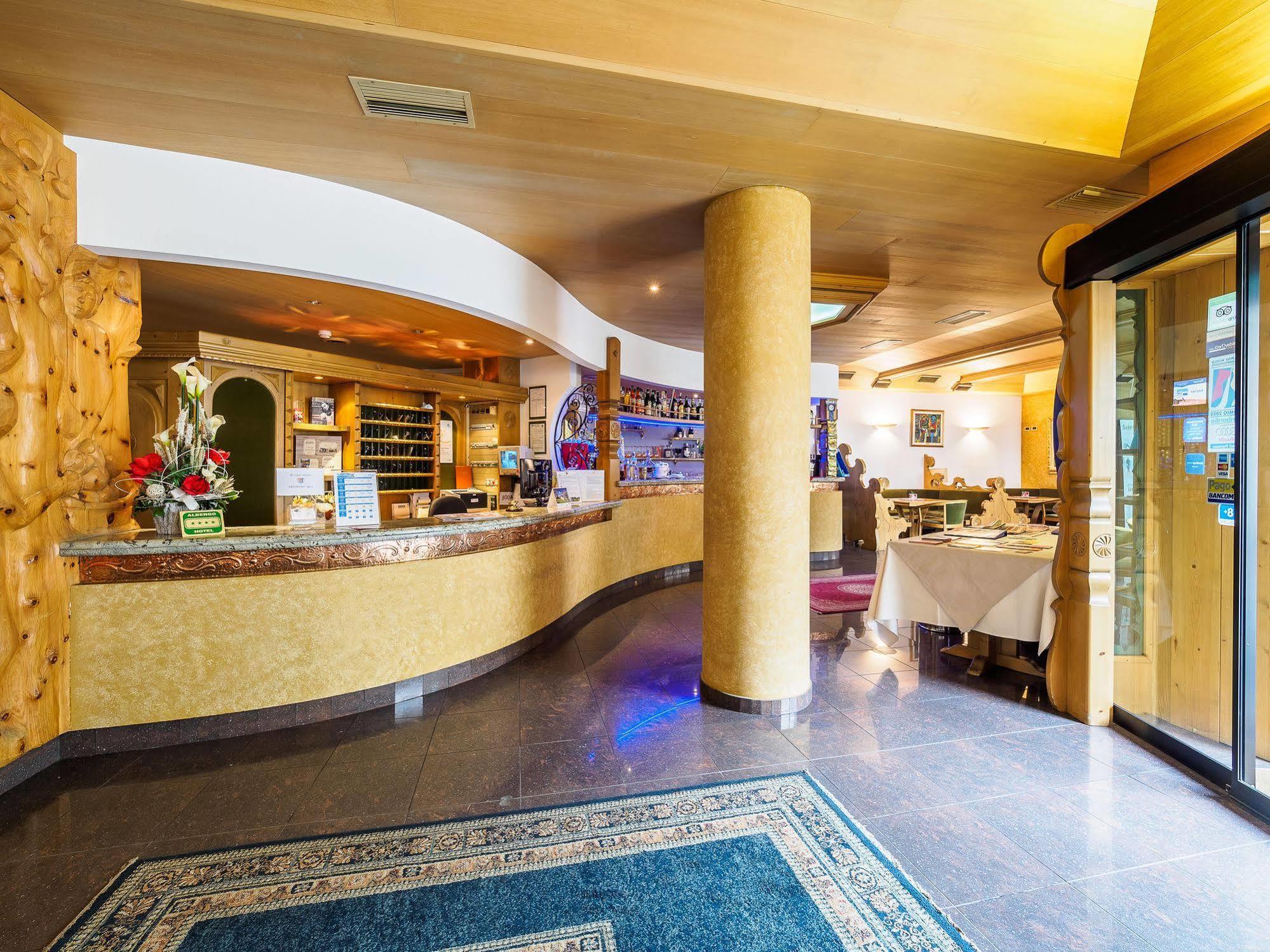 Hotel Santanton Bormio Exterior photo